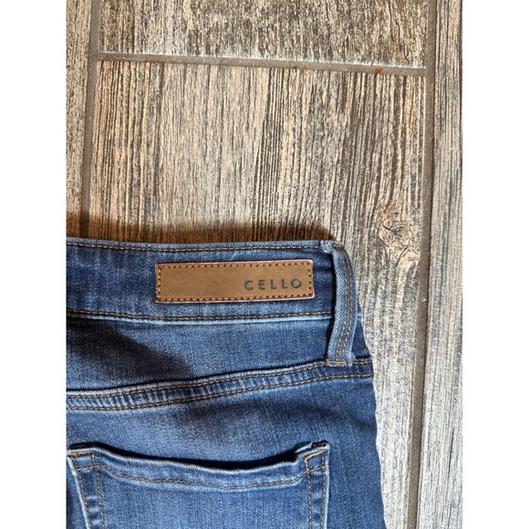 Cello Women's Dark Wash High‎ Rise Skinny Jeans Frayed Hem Size 7 - Picture 7 of 7